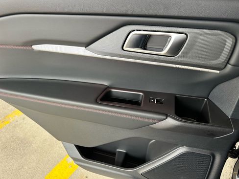 New 2026 Ford Explorer ST-Line w/ ST-Line Street Pack image 29