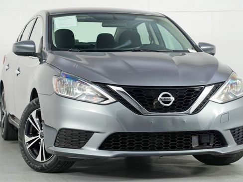 Used 2019 Nissan Sentra S image 2