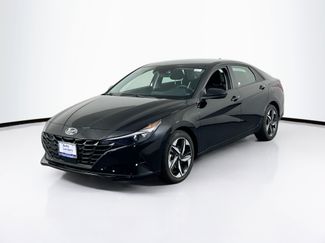 Used 2023 Hyundai Elantra SEL w/ Convenience Package FWD video 1