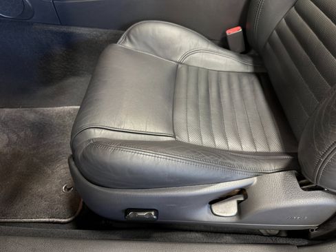 Used 2002 Ford Thunderbird image 23