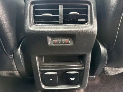 Used 2020 Ford Edge Titanium w/ Equipment Group 301A AWD/4WD image 15
