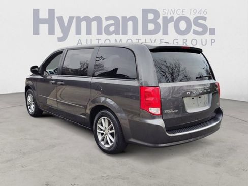 Used 2016 Dodge Grand Caravan SE image 5