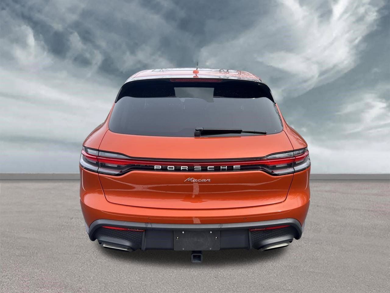 Used 2024 Porsche Macan AWD/4WD image 4