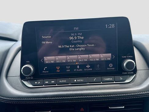 Certified 2024 Nissan Rogue SV AWD/4WD image 18
