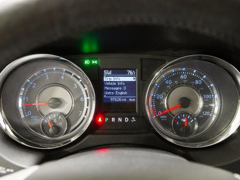 Used 2016 Chrysler Town & Country Touring w/ Driver Convenience Group FWD image 42