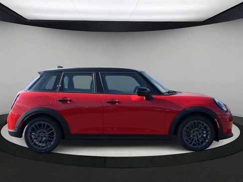 Used 2026 MINI Cooper 4-Door Hardtop FWD image 9