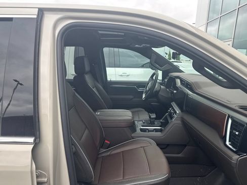 Used 2026 GMC Sierra 1500 Denali w/ Denali Reserve Package AWD/4WD image 3