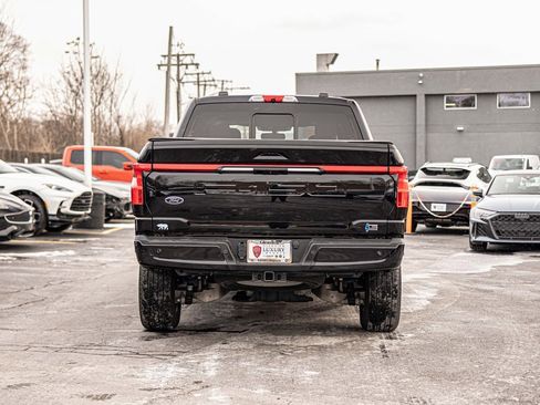 Used 2022 Ford F150 Lightning Lariat image 12