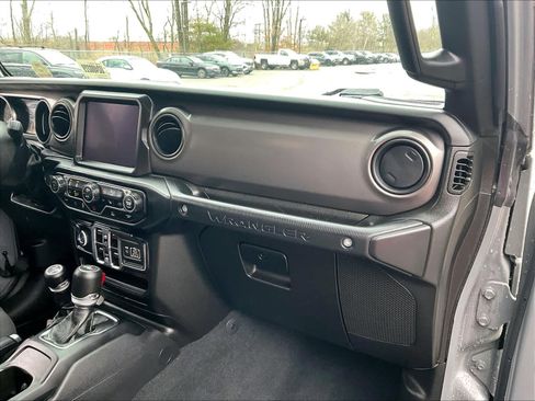 Used 2023 Jeep Wrangler Unlimited w/ Cold Weather Group image 13