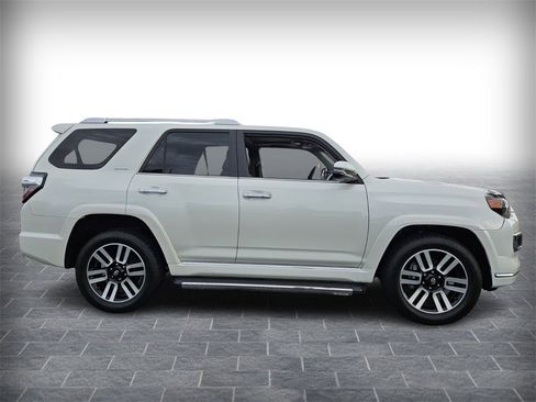 Used 2021 Toyota 4Runner Limited image 2