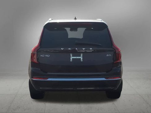New 2026 Volvo XC90 B5 Core w/ Protection Package Premier image 5