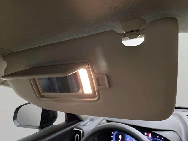 Used 2023 Volvo XC40 B4 Core w/ Convenience Package FWD image 54