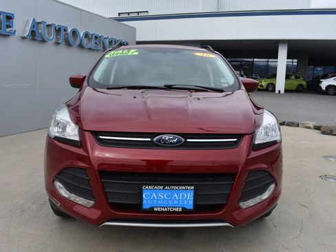 Used 2016 Ford Escape SE w/ Equipment Group 201A image 10