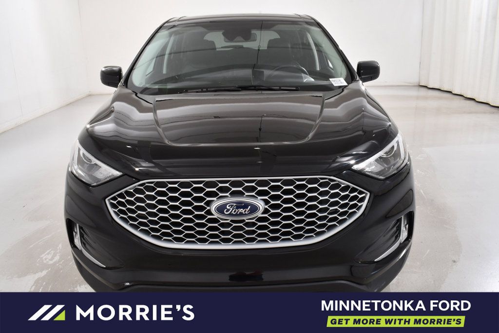 Used 2024 Ford Edge SEL w/ Convenience Package AWD/4WD image 3