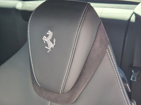 Used 2022 Ferrari Roma image 18
