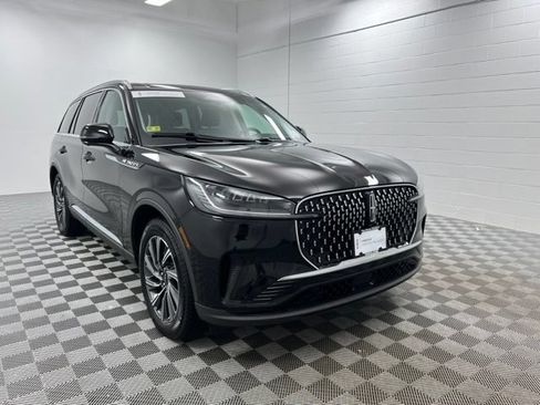 Used 2025 Lincoln Aviator AWD image 1