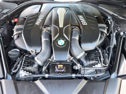 Used 2016 BMW 750i xDrive AWD/4WD image 43
