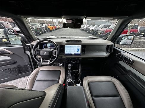 Certified 2024 Ford Bronco Big Bend w/ Sasquatch Package image 16