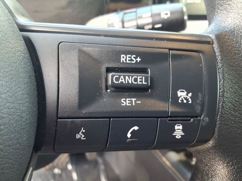 Used 2025 Nissan Kicks SV AWD/4WD image 20