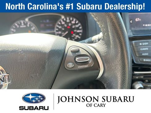 Used 2017 Nissan Pathfinder SV AWD/4WD image 15