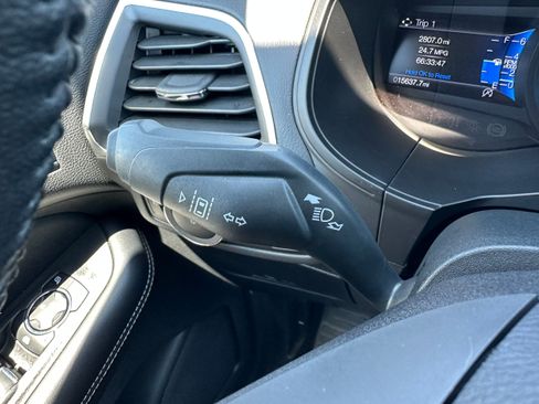 Used 2024 Ford Edge Titanium image 25