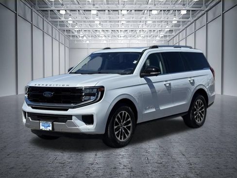 Used 2025 Ford Expedition Platinum AWD/4WD image 6