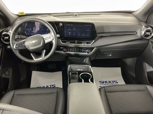 Used 2025 Chevrolet Equinox LT w/ Convenience Package II image 13