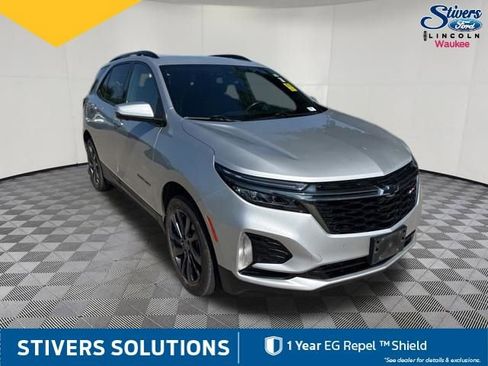 Used 2022 Chevrolet Equinox RS w/ Infotainment Package AWD/4WD image 3