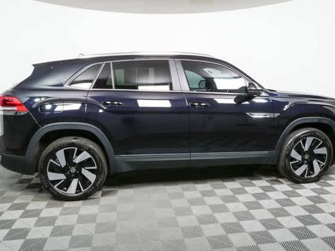 Certified 2025 Volkswagen Atlas Cross Sport SE FWD image 24