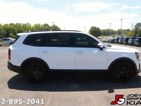 Certified 2022 Kia Telluride SX w/ SX Prestige Package AWD/4WD image 8