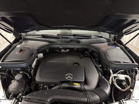 Used 2020 Mercedes-Benz GLC 300 image 31