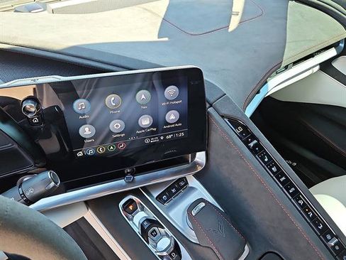 Used 2023 Chevrolet Corvette Stingray Premium Cpe w/ Z51 Performance Package image 16