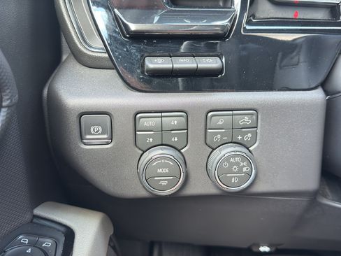 Used 2026 Chevrolet Silverado 1500 ZR2 AWD/4WD image 13