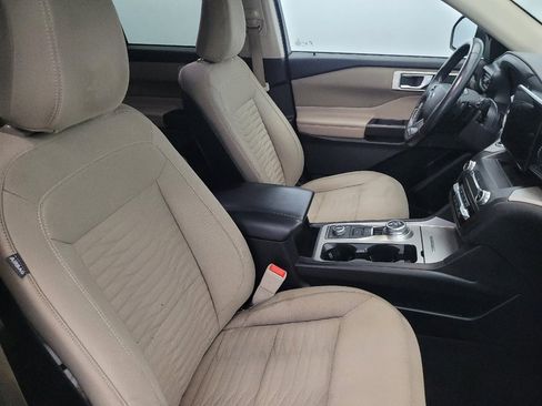 Used 2020 Ford Explorer XLT w/ Comfort Package image 21