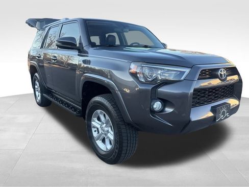 Used 2018 Toyota 4Runner SR5 Premium image 7