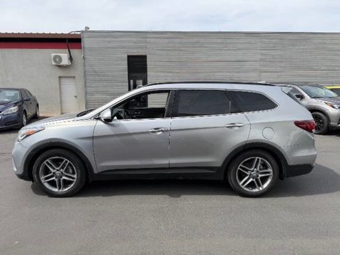 Used 2017 Hyundai Santa Fe FWD w/ Cargo Package image 6