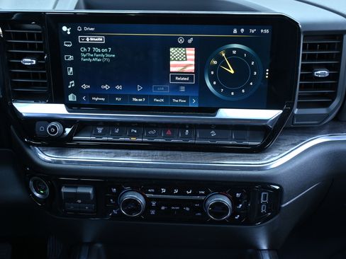 Used 2024 Chevrolet Silverado 2500 LTZ w/ LTZ Plus Package image 25