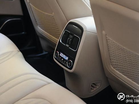 Used 2017 Maserati Levante S image 17