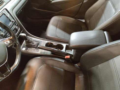 Used 2017 Volkswagen Passat 1.8T SE image 26