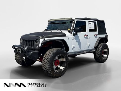 Used 2016 Jeep Wrangler Unlimited Rubicon w/ Connectivity Group AWD/4WD image 1
