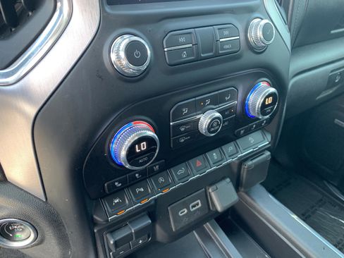 Used 2020 GMC Sierra 1500 SLT w/ SLT Premium Plus Package image 29
