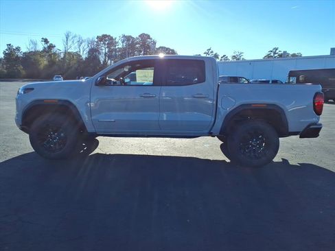 New 2026 GMC Canyon Elevation image 3