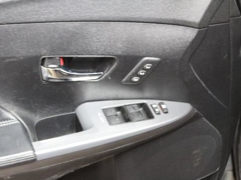 Used 2013 Toyota Venza LE AWD/4WD image 13