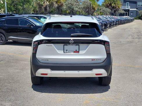 New 2026 Nissan Kicks SR w/ SR Premium Package AWD/4WD image 7