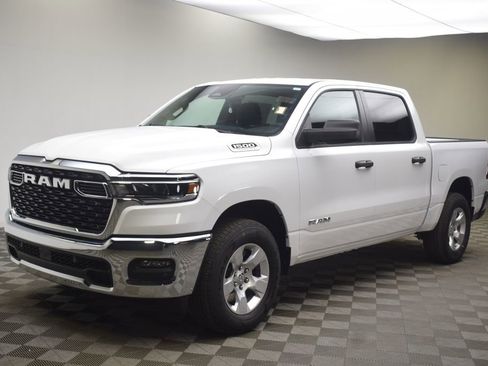 New 2026 RAM 1500 4x4 Crew Cab image 16