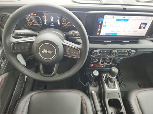 Used 2026 Jeep Wrangler Unlimited Rubicon image 11