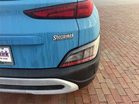 Used 2022 Hyundai Kona SEL w/ Cargo Package image 12