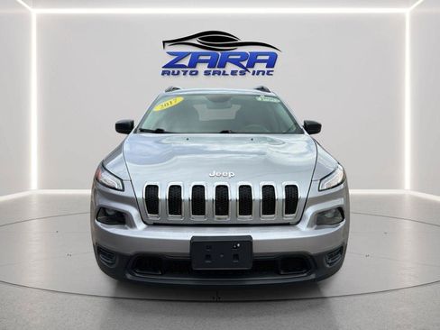 Used 2017 Jeep Cherokee Sport AWD/4WD image 2