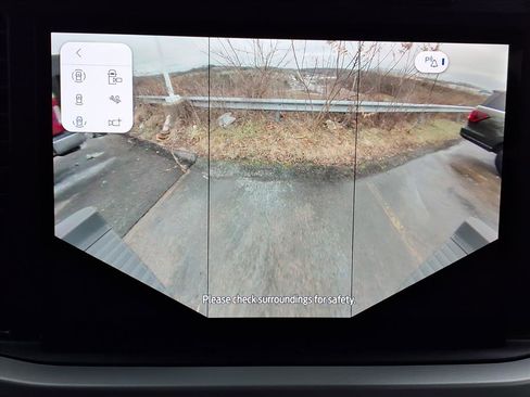 Used 2024 Ford F350 XLT w/ Black Appearance Package image 15