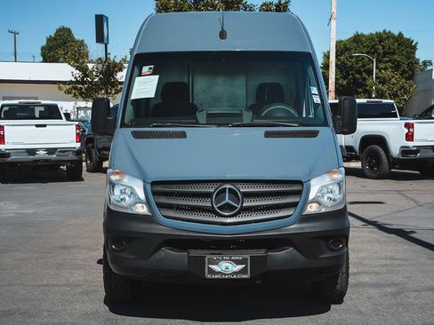 Used 2018 Mercedes-Benz Sprinter 2500 image 3